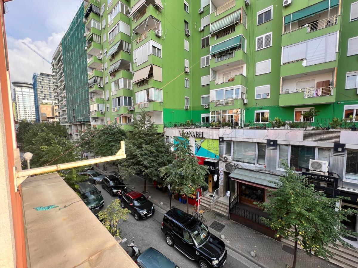 Enzo Rooms & Apartment Blloku Tirana Exterior photo