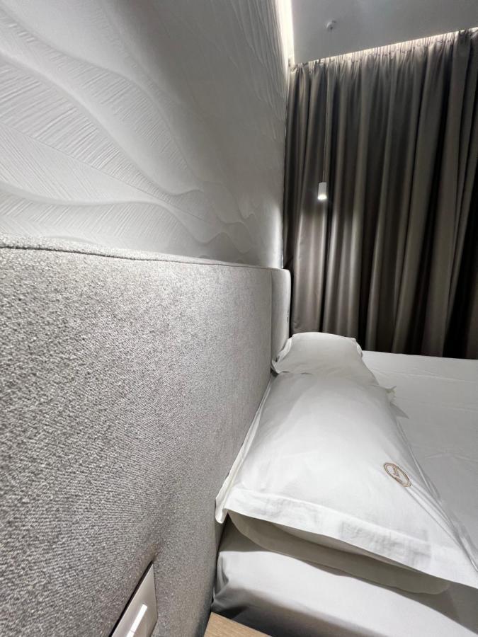 Enzo Rooms & Apartment Blloku Tirana Exterior photo