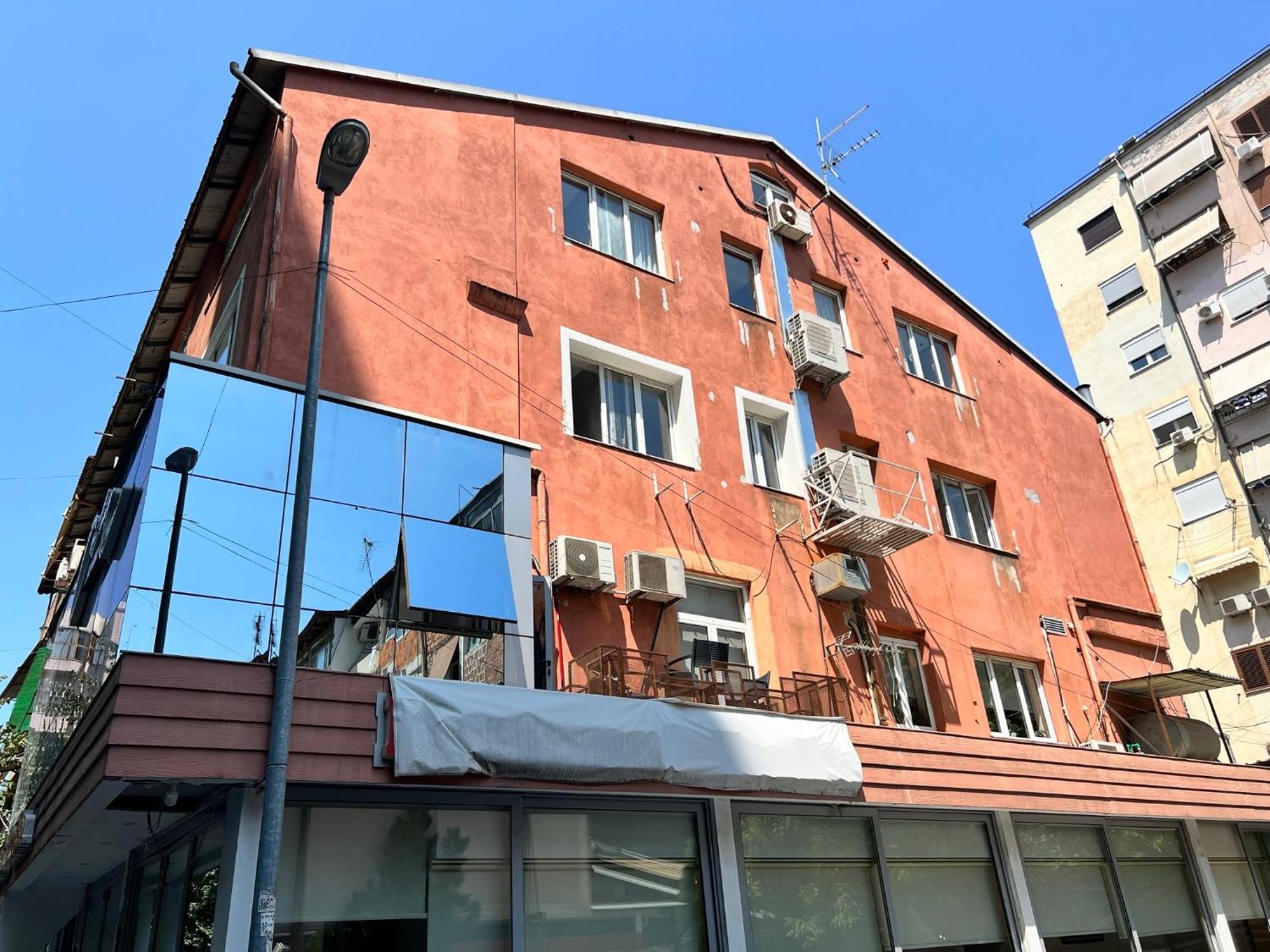 Enzo Rooms & Apartment Blloku Tirana Exterior photo
